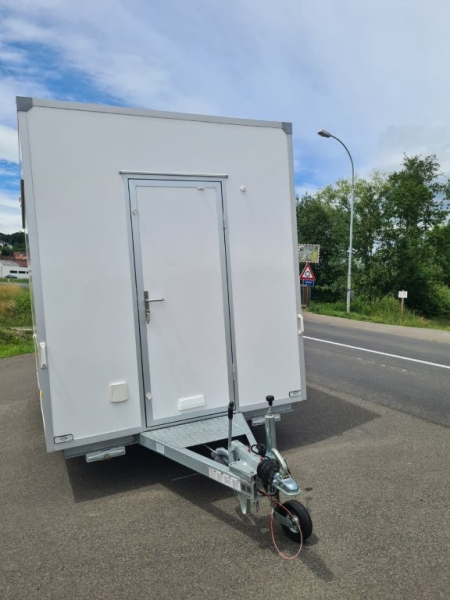 Verkaufsanhänger & Food Trailer „Basic 302023A“ kaufen – Ihr kompakter Partner für den Erfolg